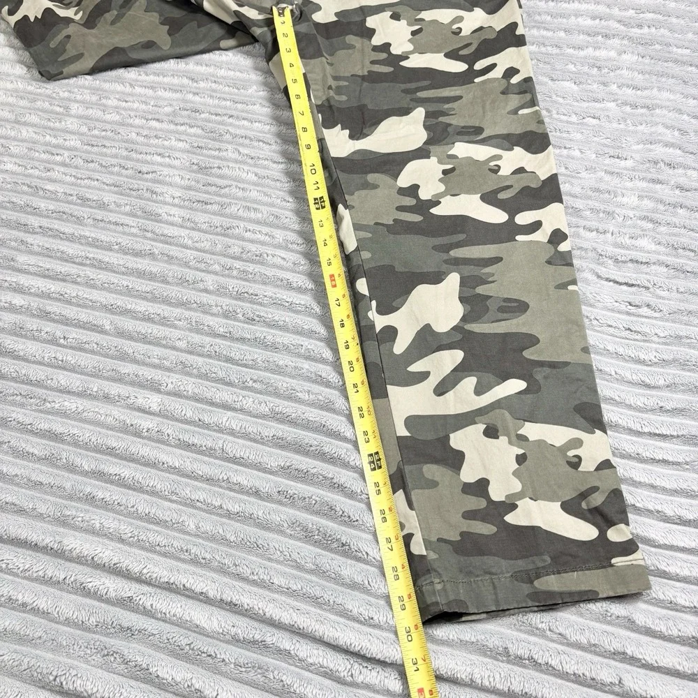 Tommy Hilfiger Camouflage Pants Mens 40x30 Green Camo Flat Front‎ Custom Fit